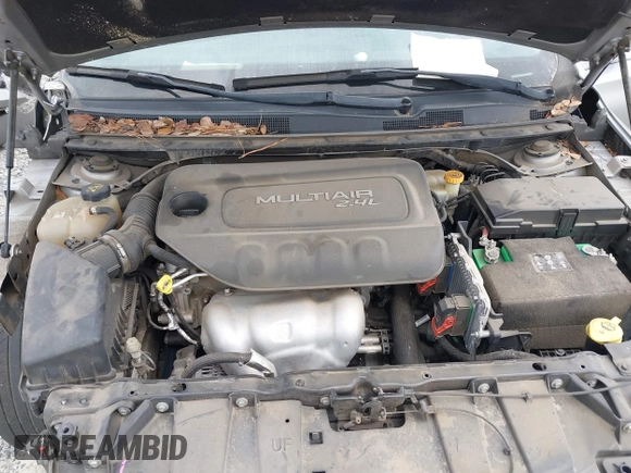 2015 Chrysler 200 Limited with VIN 1C3CCCAB9FN584565, listed as a IAAI auction lot 41787658 with 140,231 mi miles. Bid and sale history available at carsss.com. Image 10.