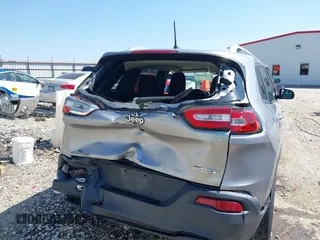 2017 Jeep Cherokee Latitude с VIN 1C4PJLCB7HW661141, выставлен на аукционе IAAI как лот 42035895 с пробегом 126 220 миль миль и . История ставок и продаж доступна на DreamBid. Изображение 6.