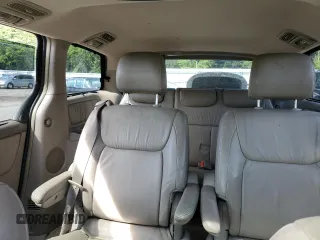 2004 Toyota Sienna XLE with VIN 5TDBA22C24S002697, listed as a Copart auction lot 54633065 with 241,447 mi miles and Clean Title. Bid and sale history available at carsss.com. Image 10.