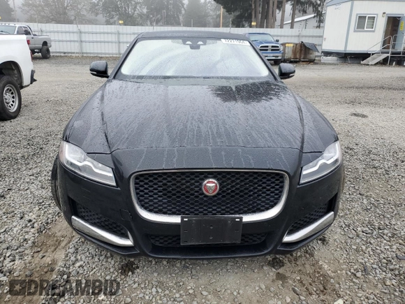 2016 Jaguar XF 35t Premium z VIN SAJBD4BV4GCY11212, wystawiony jako Copart lot #72271964 z przebiegiem 39 753 mil mil oraz Szkoda całkowita • Salvage title. Historia ofert i sprzedaży dostępna na DreamBid. Obrazek 5.