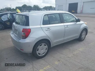 2008 Scion xD z VIN JTKKU10438J018741, wystawiony jako IAAI lot #42463972 z przebiegiem 163 676 mil mil oraz . Historia ofert i sprzedaży dostępna na DreamBid. Obrazek 4.