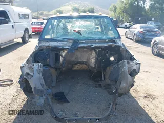 2005 Ford F-350 с VIN 1FDSW34P05EC95736, выставлен на аукционе IAAI как лот 41988078 с пробегом Не указан миль и . История ставок и продаж доступна на DreamBid. Изображение 11.
