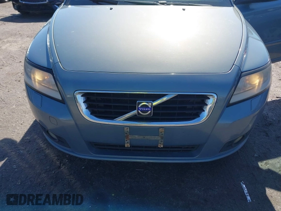 2008 Volvo V50 2.5T R-Design with VIN YV1MJ672182420949, listed as a IAAI auction lot 41992683 with 241,077 mi miles. Bid and sale history available at carsss.com. Image 6.
