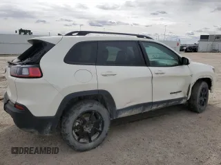 2019 Jeep Cherokee Latitude with VIN 1C4PJMCB2KD452964, listed as a Copart auction lot 55330155 with 207,024 mi miles and Clean Title. Bid and sale history available at carsss.com. Image 3.