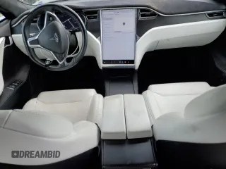 2017 Tesla Model S 100D z VIN 5YJSA1E25HF187898, wystawiony jako Copart lot #60829025 z przebiegiem 82 823 mil mil oraz Szkoda całkowita • Salvage title. Historia ofert i sprzedaży dostępna na DreamBid. Obrazek 8.