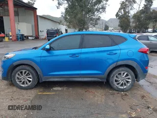 2017 Hyundai Tucson SE with VIN KM8J23A47HU420632, listed as a IAAI auction lot 41797652 with 66,325 mi miles. Bid and sale history available at carsss.com. Image 14.