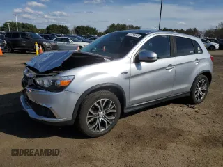 2017 Mitsubishi Outlander ES z VIN JA4AR3AU9HZ007138, wystawiony jako Copart lot #53781645 z przebiegiem 108 822 mil mil oraz Szkoda całkowita • Salvage title. Historia ofert i sprzedaży dostępna na DreamBid. Obrazek 1.