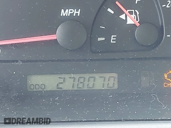2002 Toyota Camry LE z VIN JTDBE32KX20070778, wystawiony jako IAAI lot #42389584 z przebiegiem 278 070 mil mil oraz . Historia ofert i sprzedaży dostępna na DreamBid. Obrazek 7.