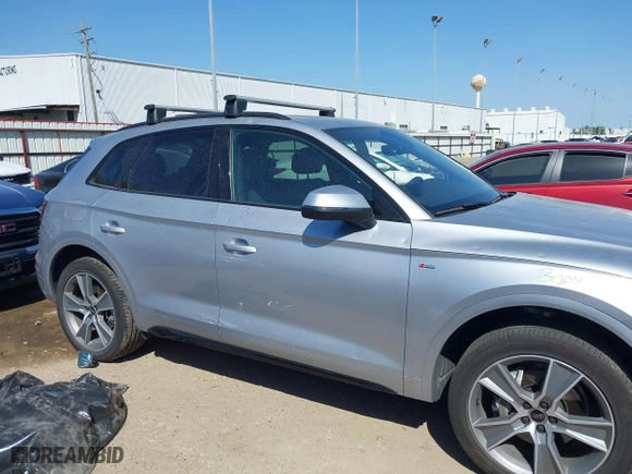 2025 Audi Q5 S line Premium with VIN WA1GAAFY0S2026775, listed as a IAAI auction lot 41866254 with 8,730 mi miles. Bid and sale history available at carsss.com. Image 13.