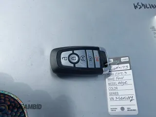 2023 Ford Edge SEL z VIN 2FMPK4J98PBA03830, wystawiony jako IAAI lot #41992054 z przebiegiem 21 081 mil mil oraz . Historia ofert i sprzedaży dostępna na DreamBid. Obrazek 11.