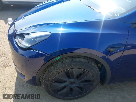 2024 Tesla Model Y с VIN 7SAYGDED2RF119770, выставлен на аукционе IAAI как лот 42462600 с пробегом 6 712 миль миль и . История ставок и продаж доступна на DreamBid. Изображение 6.