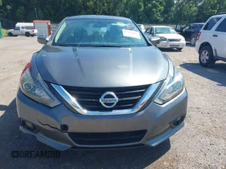 2017 Nissan Altima SV with VIN 1N4AL3AP5HC493702, listed as a IAAI auction lot 42661383 with 195,280 mi miles and . Bid and sale history available at DreamBid. Image 6.
