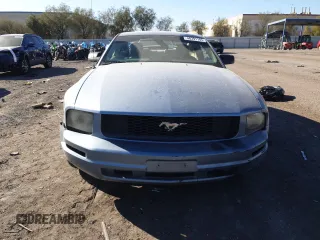 2007 Ford Mustang Deluxe z VIN 1ZVFT80N475227021, wystawiony jako Copart lot #48391145 z przebiegiem 182 895 mil mil oraz Szkoda całkowita • Salvage title. Historia ofert i sprzedaży dostępna na DreamBid. Obrazek 5.