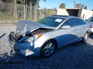 2011 Hyundai Sonata SE with VIN 5NPEC4AC4BH174401, listed as a IAAI auction lot 40522163 with 183,594 mi miles. Bid and sale history available at carsss.com. Image 17.