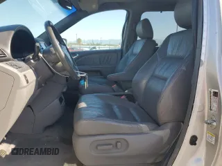 2008 Honda Odyssey EX-L z VIN 5FNRL38748B032786, wystawiony jako Copart lot #57502945 z przebiegiem 184 324 mil mil oraz Szkoda całkowita • Salvage title. Historia ofert i sprzedaży dostępna na DreamBid. Obrazek 7.