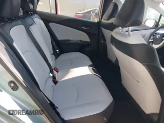 2016 Toyota Prius Four z VIN JTDKARFU6G3513668, wystawiony jako IAAI lot #42213059 z przebiegiem 44 973 mil mil oraz . Historia ofert i sprzedaży dostępna na DreamBid. Obrazek 8.