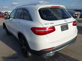 2019 Mercedes-Benz GLC with VIN WDC0G4KB0KV154015, listed as a IAAI auction lot 41049218 with 38,473 mi miles. Bid and sale history available at carsss.com. Image 3.