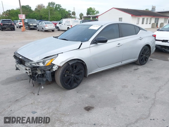 2019 Nissan Altima 2.5 SR with VIN 1N4BL4CV3KN312775, listed as a IAAI auction lot 41875447 with 131,065 mi miles. Bid and sale history available at carsss.com. Image 2.