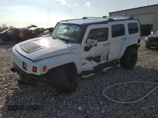 2007 Hummer H3 SUV with VIN 5GTDN13E678256437, listed as a Copart auction lot 70181984 with 189,653 mi miles and Clean Title. Bid and sale history available at carsss.com. Image 1.