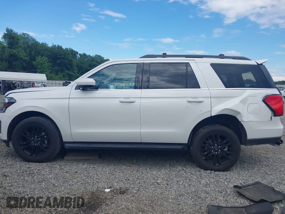 2024 Ford Expedition XLT with VIN 1FMJU1H87REA59678, listed as a IAAI auction lot 42253943 with 20,409 mi miles and . Bid and sale history available at DreamBid. Image 14.