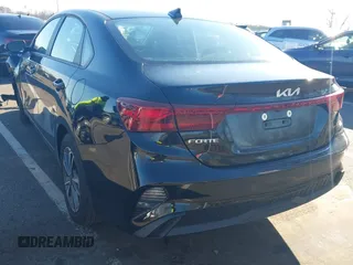 2024 Kia Forte LXS with VIN 3KPF24AD0RE818703, listed as a IAAI auction lot 41101217 with 2,870 mi miles. Bid and sale history available at carsss.com. Image 3.