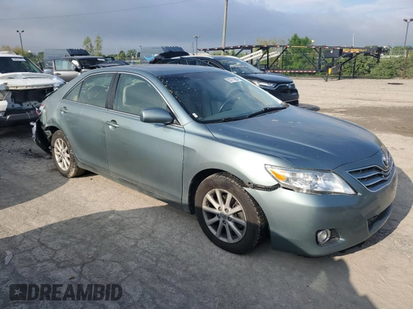 2010 Toyota Camry z VIN 4T1BF3EK6AU520910, wystawiony jako Copart lot #55771985 z przebiegiem 157 920 mil mil oraz Szkoda całkowita • Salvage title. Historia ofert i sprzedaży dostępna na DreamBid. Obrazek 4.