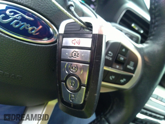 2022 Ford Explorer XLT z VIN 1FMSK8DH7NGB83988, wystawiony jako IAAI lot #41351547 z przebiegiem 60 668 mil mil oraz . Historia ofert i sprzedaży dostępna na DreamBid. Obrazek 11.