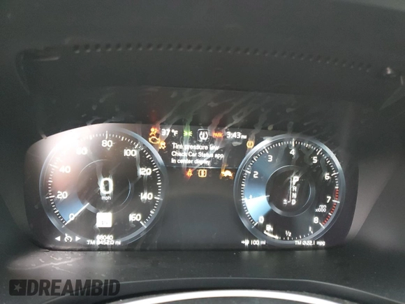 2019 Volvo S60 Momentum with VIN 7JRA22TK2KG002495, listed as a Copart auction lot 41535015 with 68,040 mi miles and Salvage Title. Bid and sale history available at carsss.com. Image 9.