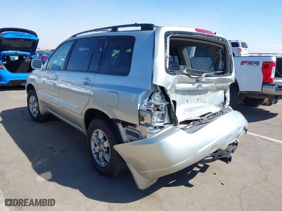 2004 Toyota Highlander with VIN JTEEP21A140009053, listed as a IAAI auction lot 41743965 with 204,882 mi miles. Bid and sale history available at carsss.com. Image 3.