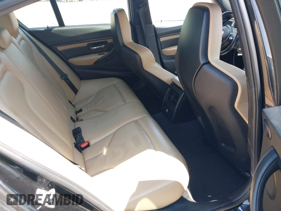2015 BMW M3 с VIN WBS3C9C59FP804029, выставлен на аукционе IAAI как лот 42438618 с пробегом 109 817 миль миль и . История ставок и продаж доступна на DreamBid. Изображение 8.
