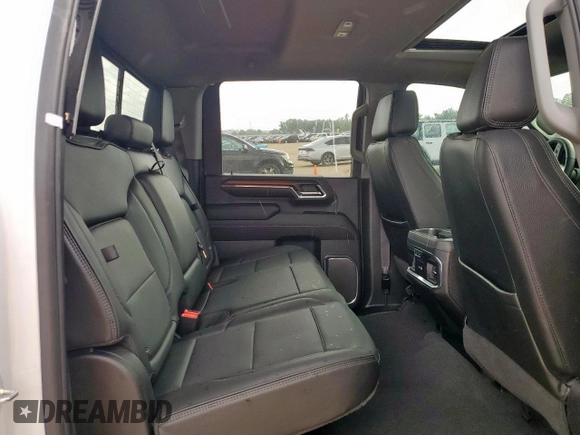 2024 GMC Sierra 2500HD Denali z VIN 1GT49REY3RF284860, wystawiony jako Copart lot #60520235 z przebiegiem Nie podano mil oraz Szkoda całkowita • Salvage title. Historia ofert i sprzedaży dostępna na DreamBid. Obrazek 10.