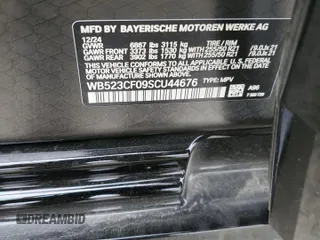 2025 BMW iX xDrive50 z VIN WB523CF09SCU44676, wystawiony jako Copart lot #47785405 z przebiegiem 18 mil mil oraz Tytuł czysty. Historia ofert i sprzedaży dostępna na DreamBid. Obrazek 13.