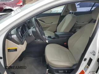 2013 Kia Optima LX z VIN KNAGM4A79D5327301, wystawiony jako Copart lot #55595565 z przebiegiem 100 366 mil mil oraz Szkoda całkowita • Salvage title. Historia ofert i sprzedaży dostępna na DreamBid. Obrazek 7.
