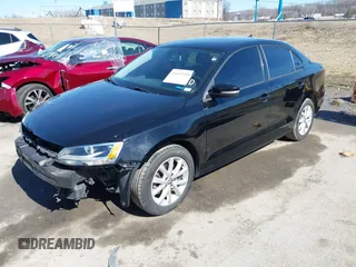2012 Volkswagen Jetta Sedan SE w/Convenience with VIN 3VWDX7AJ4CM419447, listed as a IAAI auction lot 41653205 with 101,647 mi miles. Bid and sale history available at carsss.com. Image 17.