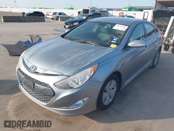 2014 Hyundai Sonata Hybrid Limited with VIN KMHEC4A41EA117315, listed as a IAAI auction lot 41922246 with 173,903 mi miles. Bid and sale history available at carsss.com. Image 19.