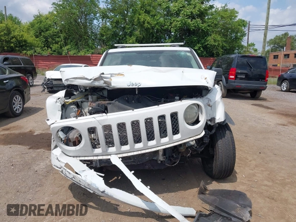 2016 Jeep Patriot Latitude with VIN 1C4NJRFB5GD674048, listed as a IAAI auction lot 42502023 with 128,127 mi miles and . Bid and sale history available at DreamBid. Image 12.