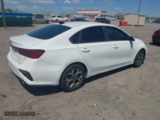 2019 Kia Forte LXS with VIN 3KPF24AD7KE042205, listed as a IAAI auction lot 41895139 with 98,183 mi miles. Bid and sale history available at carsss.com. Image 4.