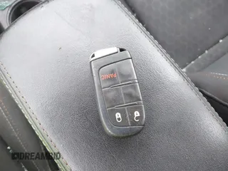 2020 Jeep Compass Sport z VIN 3C4NJCAB9LT218479, wystawiony jako IAAI lot #41533257 z przebiegiem 119 963 mil mil oraz . Historia ofert i sprzedaży dostępna na DreamBid. Obrazek 11.