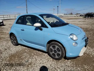 2016 FIAT 500e with VIN 3C3CFFGEXGT170268, listed as a Copart auction lot 48843145 with 27,323 mi miles and Salvage Title. Bid and sale history available at carsss.com. Image 4.