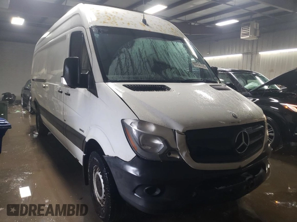 2014 Mercedes-Benz Sprinter Cargo EXT with VIN WD3PE8DC5E5838869, listed as a Copart auction lot 44846725 with 339,493 mi miles and Salvage Title. Bid and sale history available at carsss.com. Image 4.