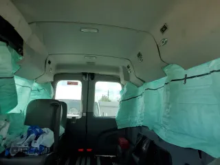 2018 Ford Transit Passenger XL z VIN 1FBZX2CM4JKB47817, wystawiony jako Copart lot #54428465 z przebiegiem 204 352 mil mil oraz Szkoda całkowita • Salvage title. Historia ofert i sprzedaży dostępna na DreamBid. Obrazek 10.