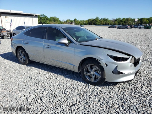 2021 Hyundai Sonata SE with VIN 5NPEG4JAXMH116931, listed as a Copart auction lot 49949535 with 31,561 mi miles and Salvage Title. Bid and sale history available at carsss.com. Image 4.