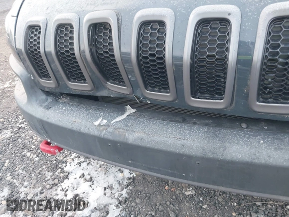 2018 Jeep Cherokee Trailhawk с VIN 1C4PJMBX7JD603048, выставлен на аукционе IAAI как лот 41399800 с пробегом Не указан миль и . История ставок и продаж доступна на DreamBid. Изображение 6.