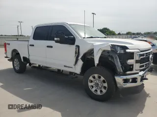 2023 Ford F-250 XL with VIN 1FT7W2BT3PEC29303, listed as a Copart auction lot 53552425 with 68,303 mi miles and Salvage Title. Bid and sale history available at DreamBid. Image 4.