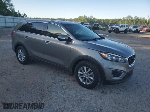 2017 Kia Sorento LX z VIN 5XYPGDA36HG263139, wystawiony jako Copart lot #52196675 z przebiegiem 89 401 mil mil oraz Szkoda całkowita • Salvage title. Historia ofert i sprzedaży dostępna na DreamBid. Obrazek 4.