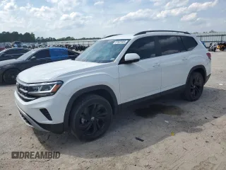 2022 Volkswagen Atlas SE with VIN 1V2HR2CA3NC528032, listed as a Copart auction lot 57607665 with 34,714 mi miles and Clean title. Bid and sale history available at DreamBid. Image 1.