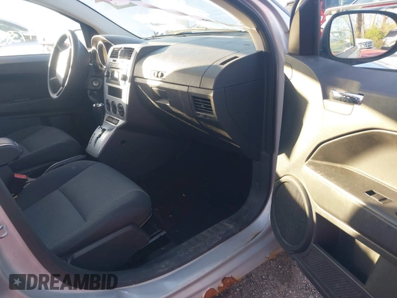 2009 Dodge Caliber SXT z VIN 1B3HB48A79D103215, wystawiony jako IAAI lot #41973831 z przebiegiem 134 797 mil mil oraz . Historia ofert i sprzedaży dostępna na DreamBid. Obrazek 5.
