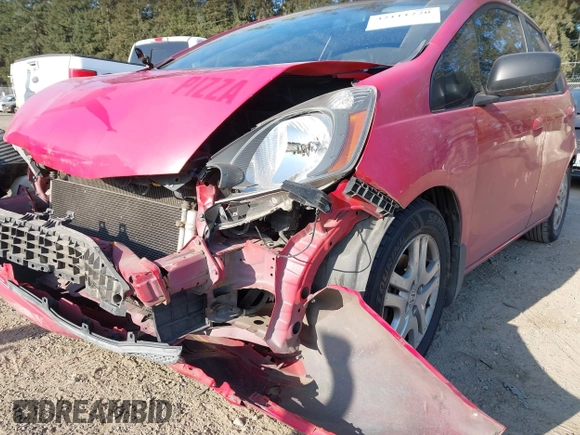 2010 Honda Fit with VIN JHMGE8H29AC008147, listed as a IAAI auction lot 42111220 with 267,843 mi miles. Bid and sale history available at carsss.com. Image 6.