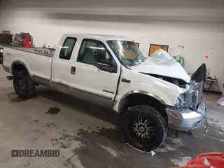 1999 Ford Super Duty F-250 XL with VIN 1FTNX21F0XEC87465, listed as a IAAI auction lot 41244283 with 235,559 mi miles. Bid and sale history available at carsss.com. Image 1.