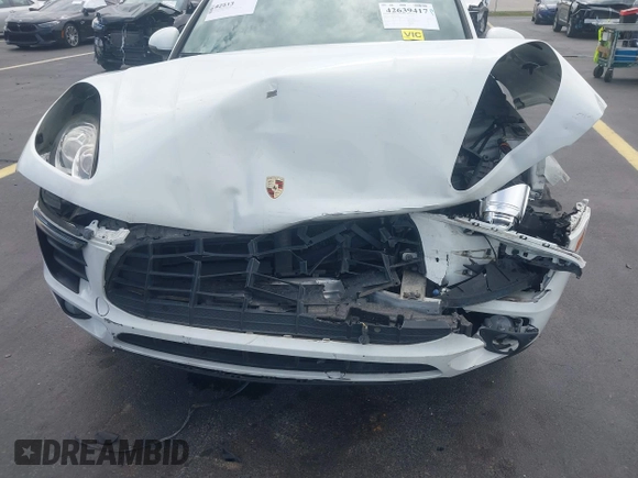 2018 Porsche Macan with VIN WP1AA2A55JLB22746, listed as a IAAI auction lot 42639417 with 28,269 mi miles and . Bid and sale history available at DreamBid. Image 6.